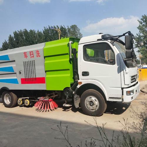 小型灑水車全場景應(yīng)用指南 農(nóng)用三輪、工地工廠與市政作業(yè)的得力助手